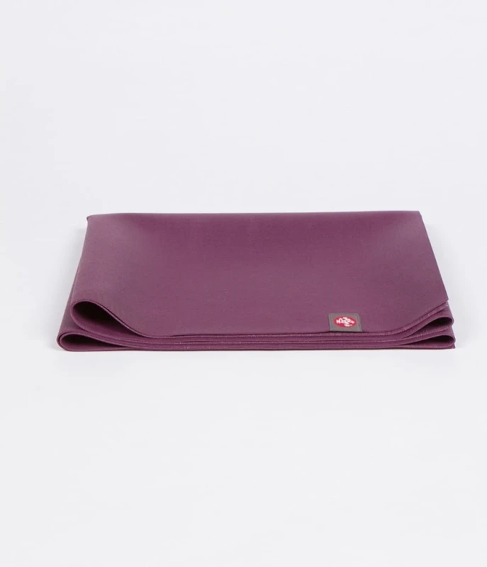 Manduka superlight acai-2.jpg