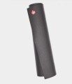 Manduka-pro-black-3.jpg