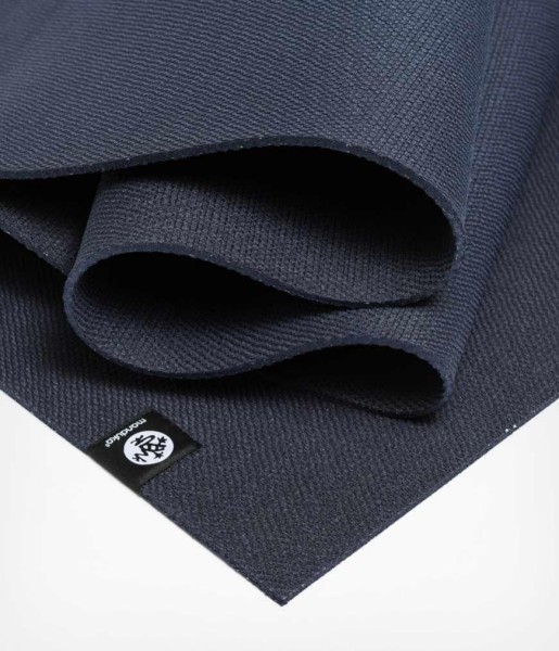 Manduka X - midnight.jpg