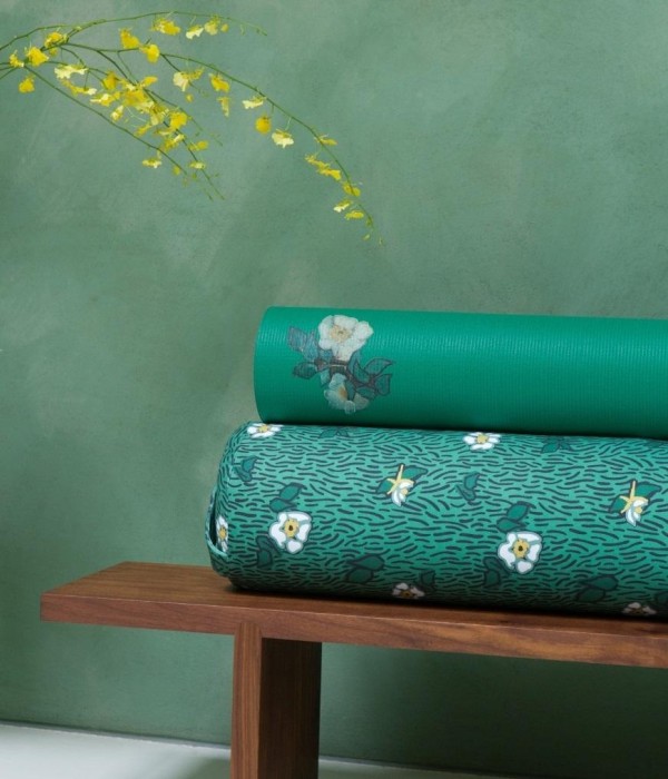 Bolster Manduka Round Van Gogh Wild Roses-3.jpg