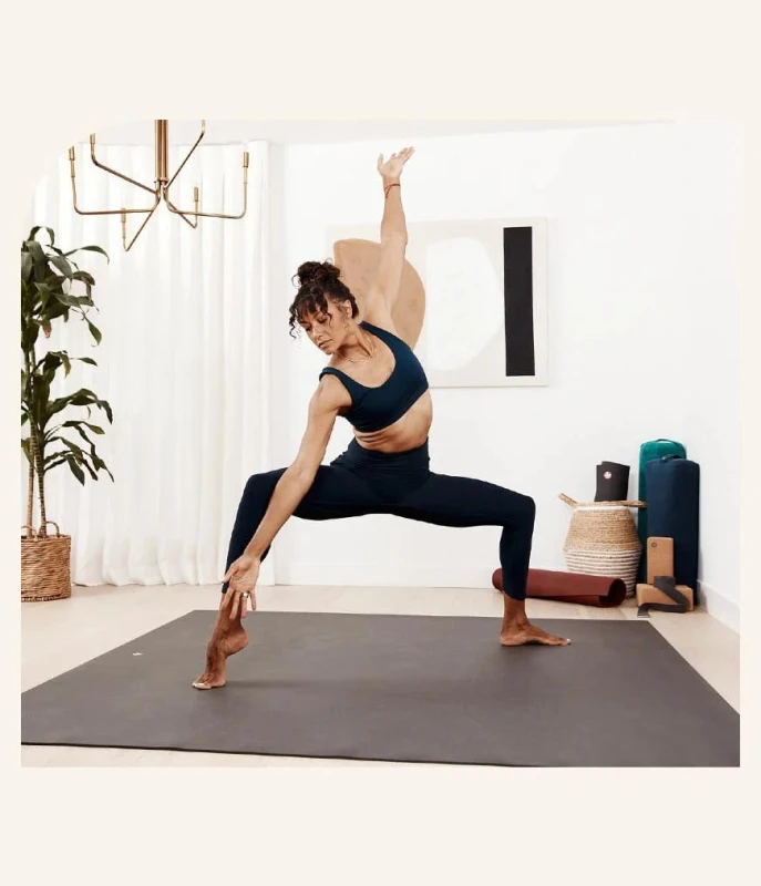 Manduka-pro-black-198x198-cm-3.jpg