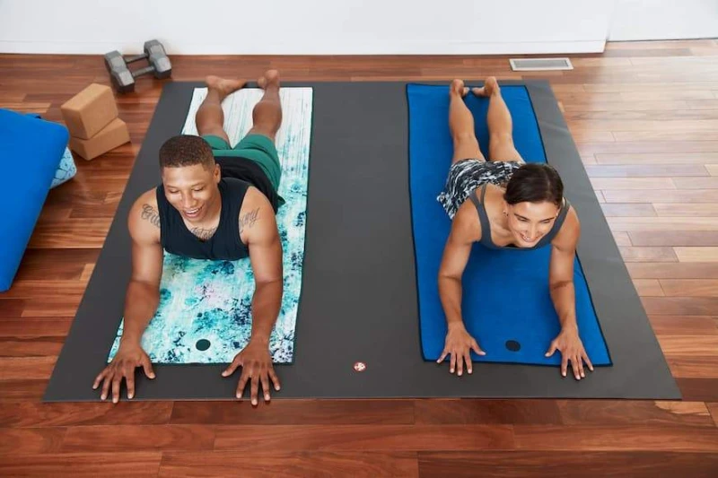 Manduka pro black 198x198 cm-4.jpg