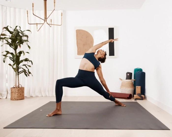 Manduka-pro-midnight-198x198-cm-2.jpg