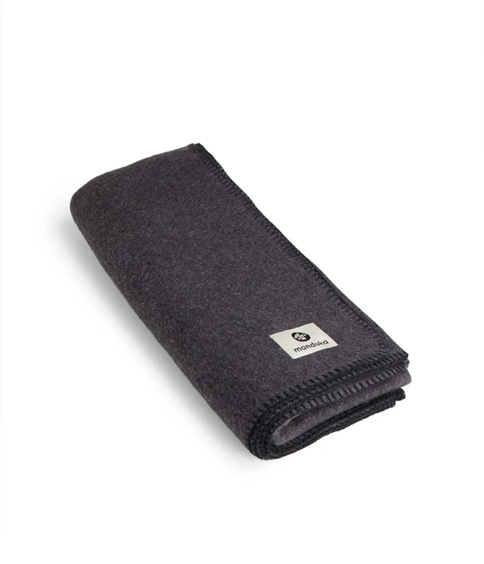 Koc Manduka Wełniany Essentian Wool Thunder-1.jpg