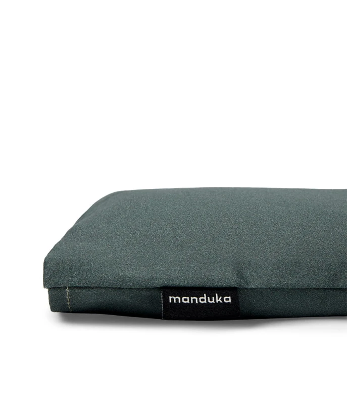 Manduka Poduszka na oczy deep sage-2.jpg