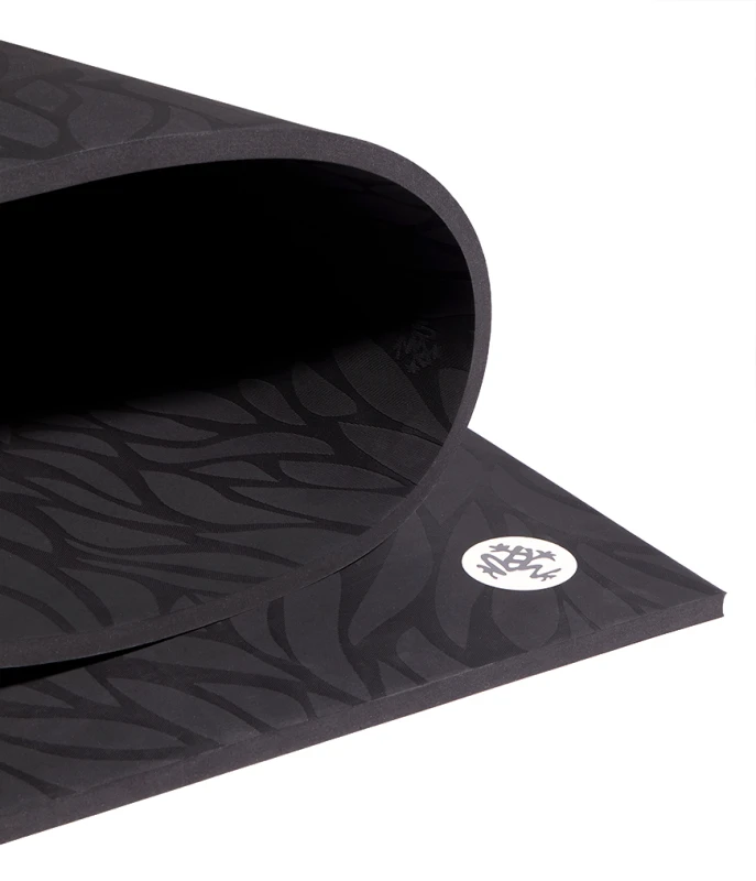 Manduka Cloud Pilates Black-3.jpg